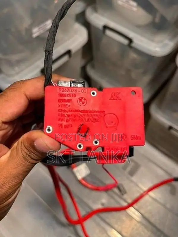 BMW 530e Hybrid 2019 G30 Battery Blow off Safety Pyro Fuse Wire