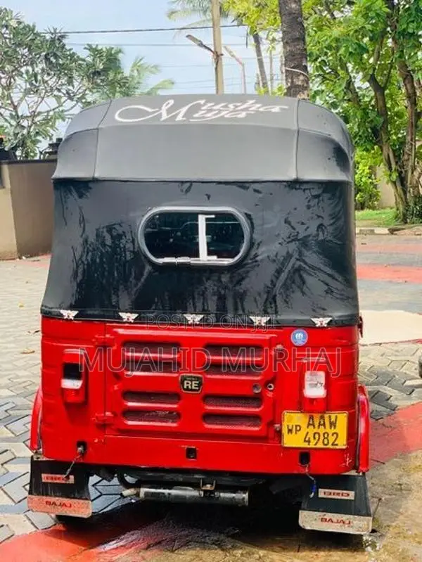 Bajaj RE 2015