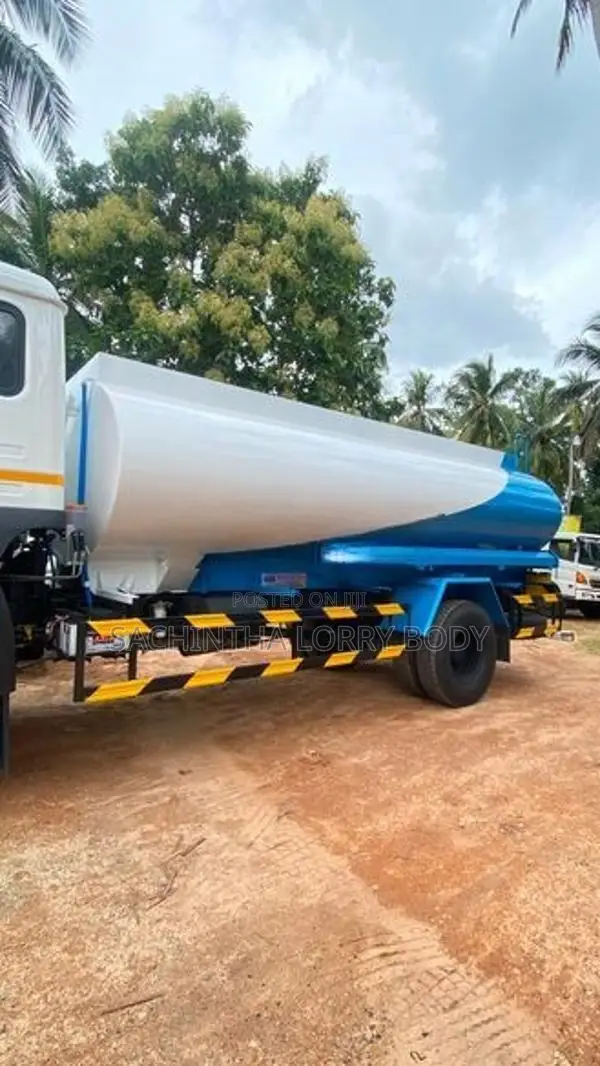 WATER BOWSER 13200 L ( බවුසර් ටැංකි )