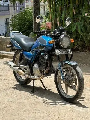 Suzuki EN125-2A 2006