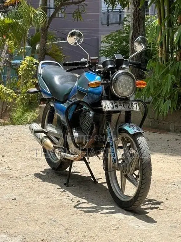 Suzuki EN125-2A 2006