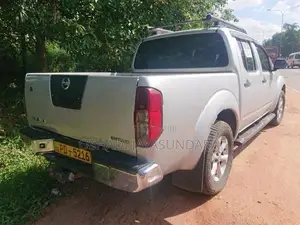 Nissan Navara 2008