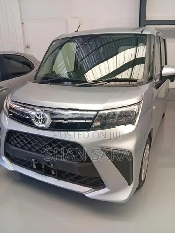 Toyota Roomy X 2023