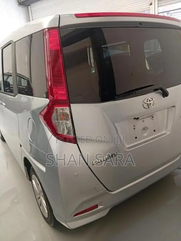 Toyota Roomy X 2023