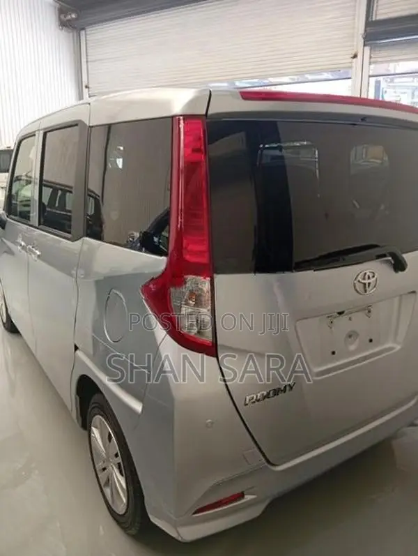 Toyota Roomy X 2023