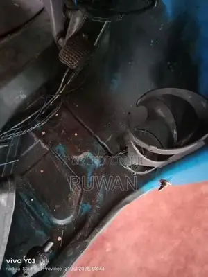 Bajaj RE 205 2011