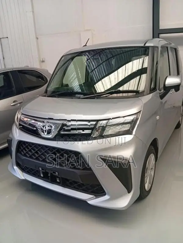 Toyota Roomy X 2023