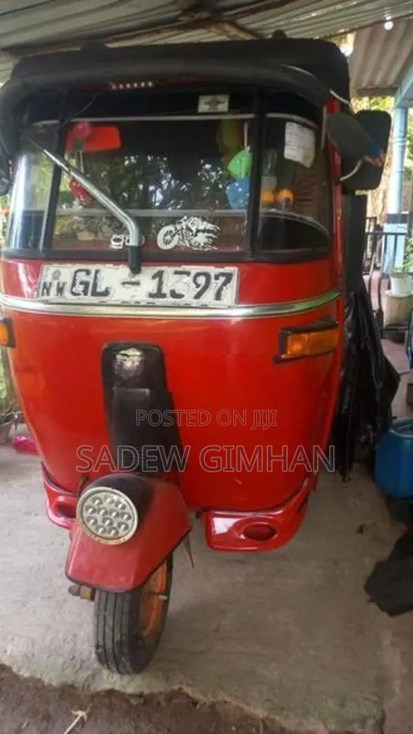 Bajaj RE 2002