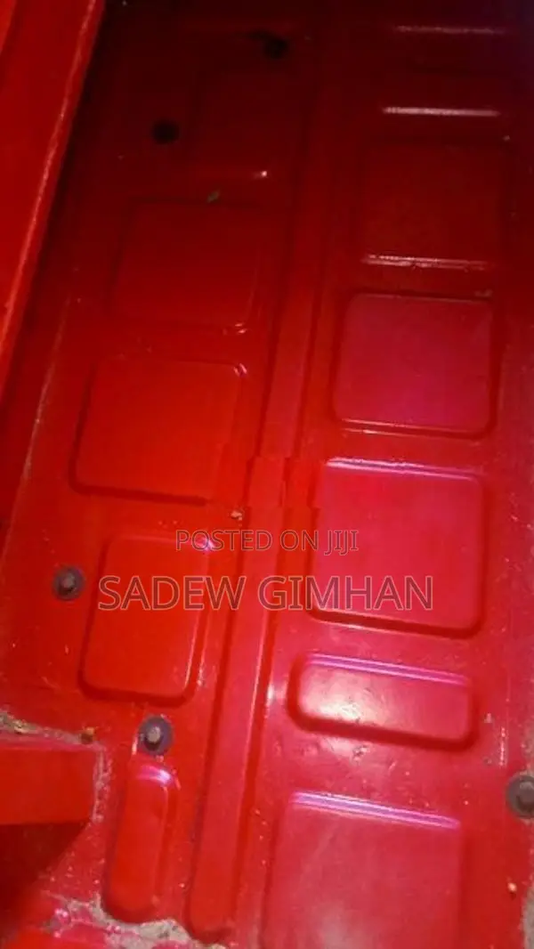 Bajaj RE 2002