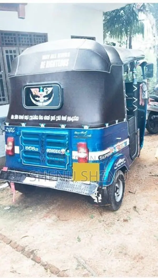 Bajaj RE Three wheeler 2003