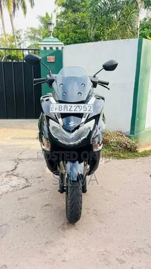Suzuki Burgman 2019