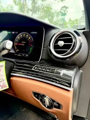 Mercedes Benz E350 E Premium Plus AMG 2017