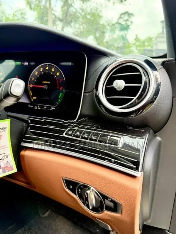 Mercedes Benz E350 E Premium Plus AMG 2017