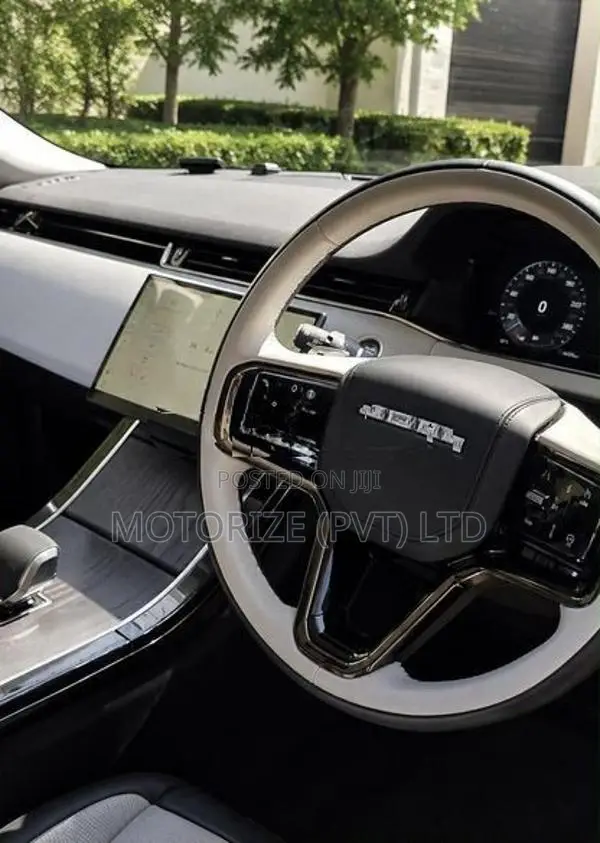 Land Rover Range Evoque HSE 1.5L PHEV 2024