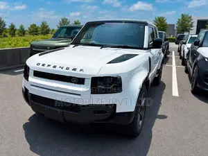 Land Rover Defender P300e X Dynamic 2026