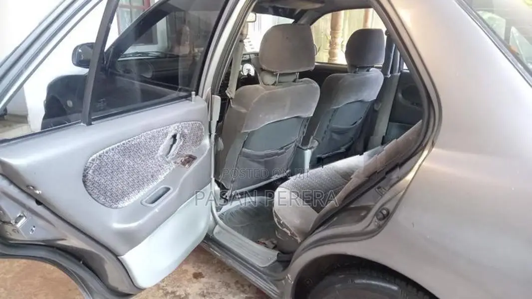 Proton Wira 2001