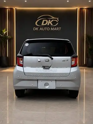 Daihatsu Mira 2024