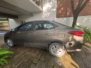 Toyota Yaris Ativ 2019