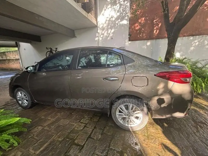 Toyota Yaris Ativ 2019