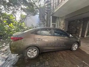 Toyota Yaris Ativ 2019