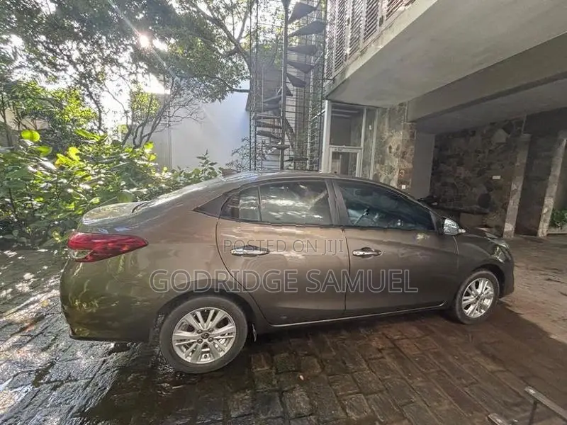 Toyota Yaris Ativ 2019