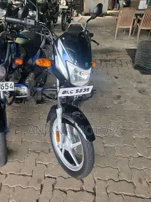 Bajaj CT100 2026