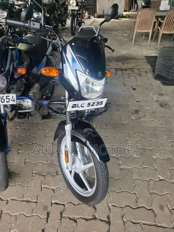 Bajaj CT100 2026