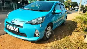 Toyota Aqua 2012