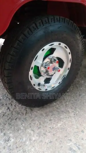 Bajaj RE 2016