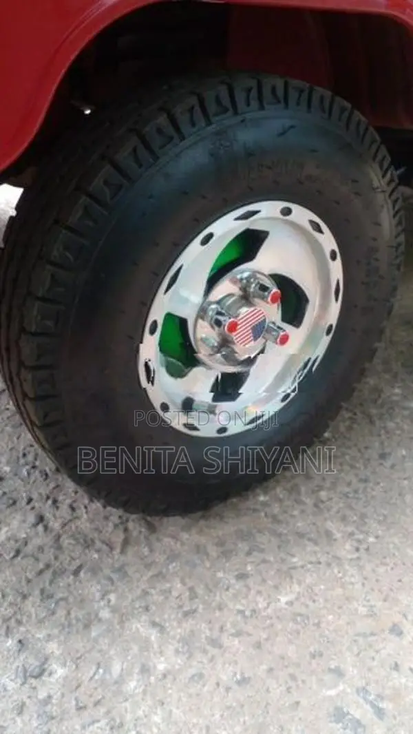 Bajaj RE 2016
