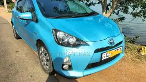 Toyota Aqua 2012