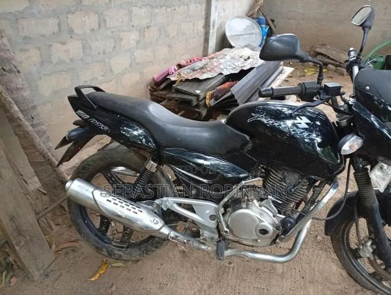 Bajaj Pulsar 150 2004