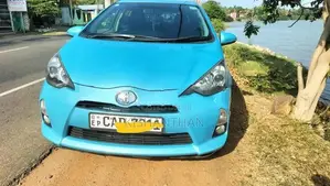 Toyota Aqua 2012