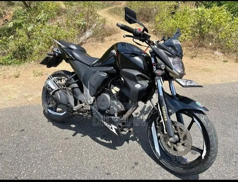 Yamaha FZ 2015