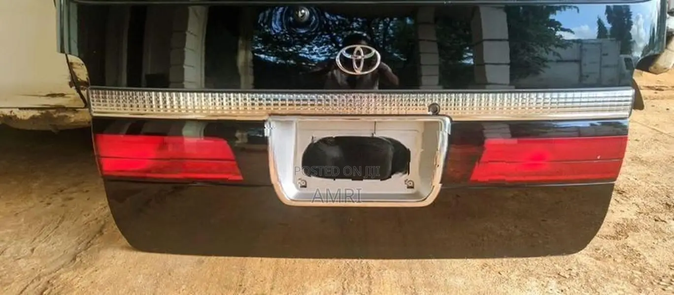 Hiace Door