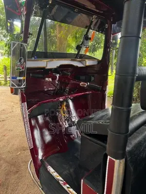 Bajaj RE 2006