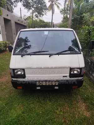 Mitsubishi L300 1985