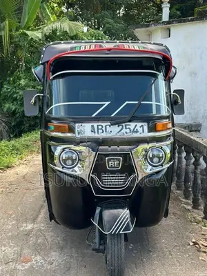 Bajaj RE 2015
