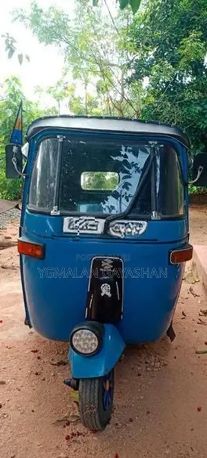 Bajaj RE 1995