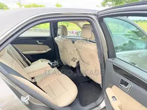 Mercedes Benz E200 Blue Efficiency 2010