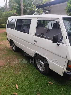 Mitsubishi L300 1985