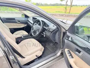 Mercedes Benz E200 Blue Efficiency 2010