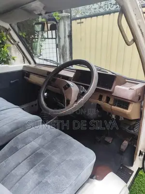 Mitsubishi L300 1985