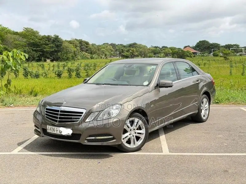 Mercedes Benz E200 Blue Efficiency 2010