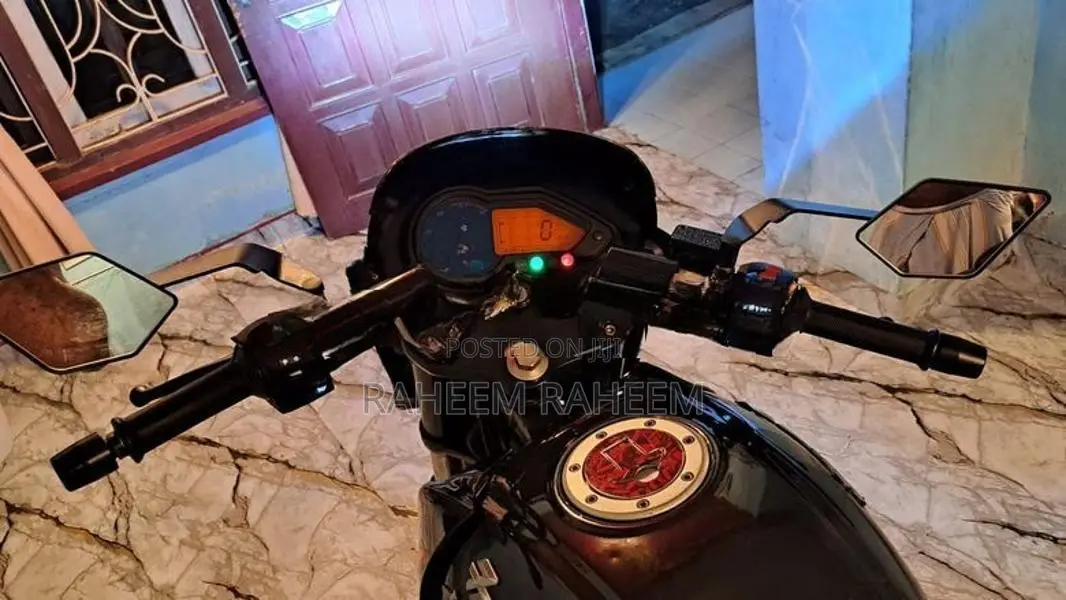 Bajaj Pulsar 180 2015