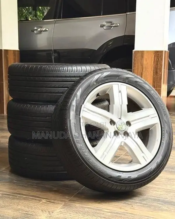 215/55/R17 Yokohama Tyres with Alloywheels
