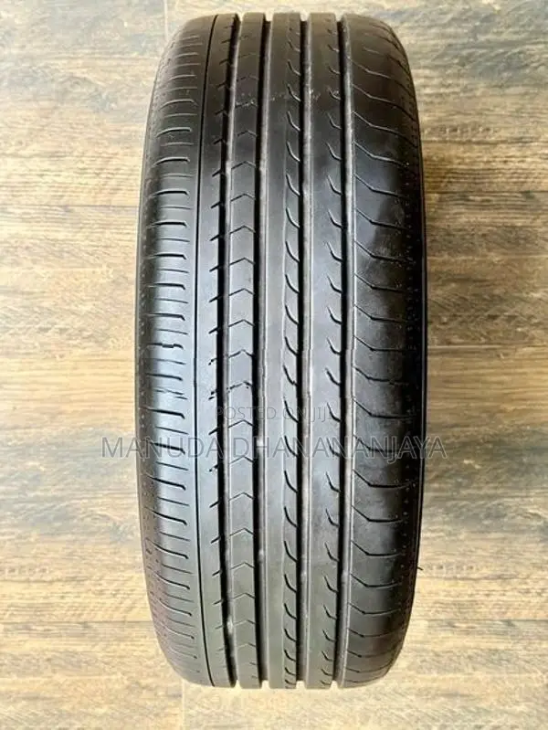 215/55/R17 Yokohama Tyres with Alloywheels