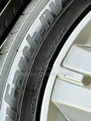 215/55/R17 Yokohama Tyres with Alloywheels
