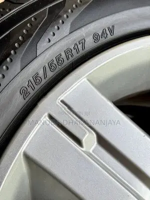 215/55/R17 Yokohama Tyres with Alloywheels