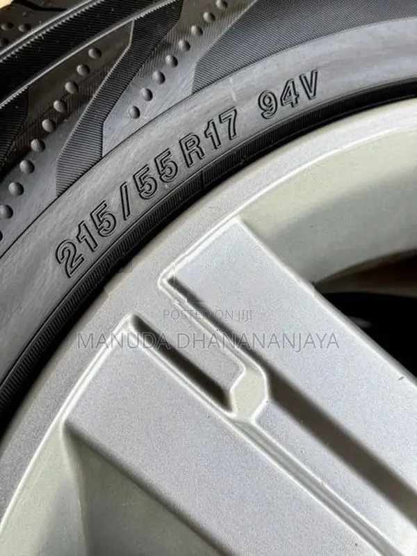 215/55/R17 Yokohama Tyres with Alloywheels